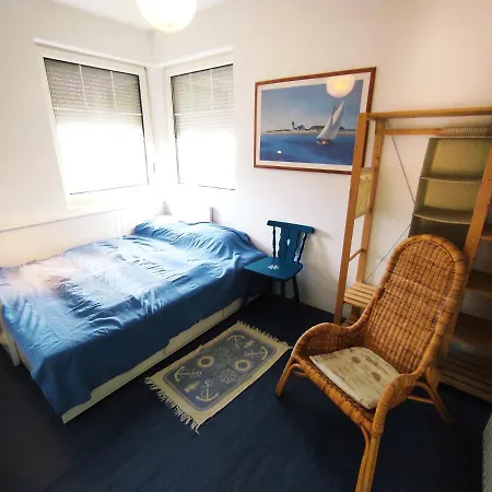 Sunhouse, * Balatonvilágos